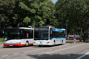 Fahrzeugseite ES-FS-1057