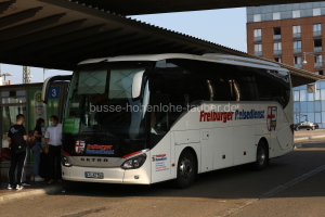 Fahrzeugseite FR-AZ-704