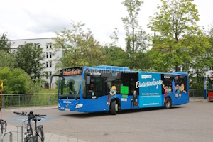 Fahrzeugseite FR-H-1645