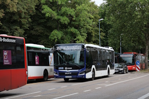 Fahrzeugseite LB-E-7716