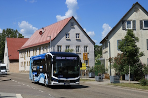 Fahrzeugseite RH-BA-353