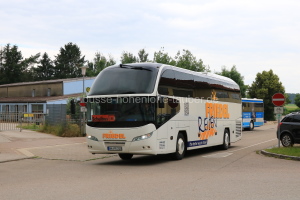 Fahrzeugseite AN-FR-210