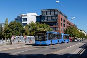 Fahrzeugseite M-AU-4546