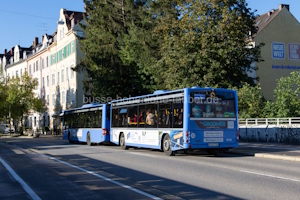 Fahrzeugseite M-JJ-7709