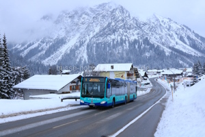 Fahrzeugseite OA-KM-627