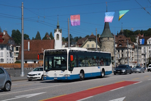 Fahrzeugseite LU-240715