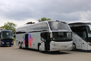 Fahrzeugseite LU-246658