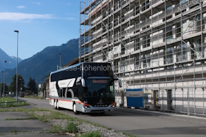 Fahrzeugseite UR-9000