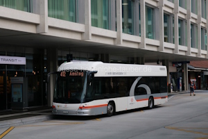 Fahrzeugseite UR-9140