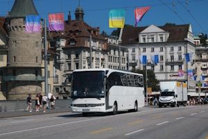 Fahrzeugseite BIN-5940