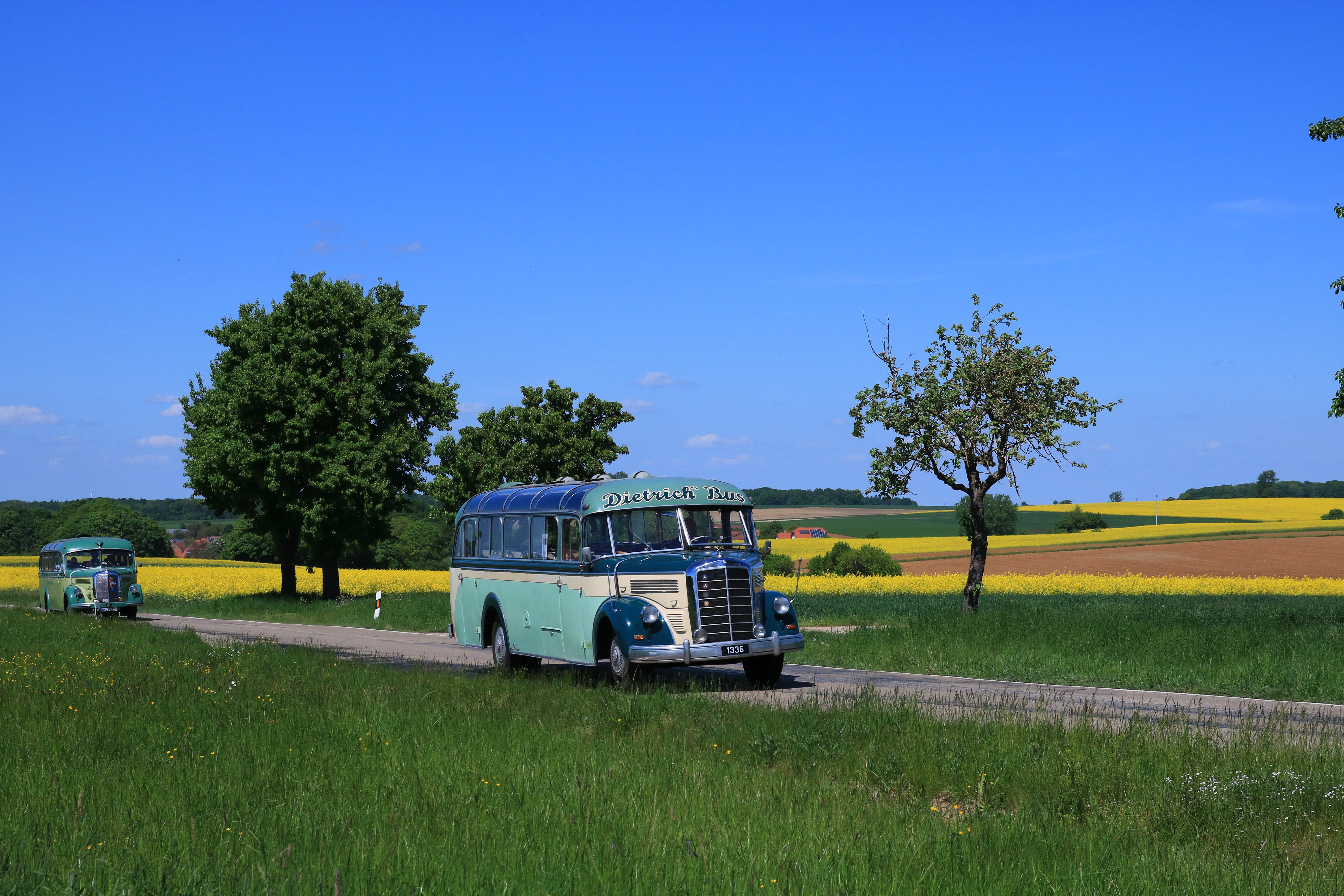 Fahrzeugseite (L)1336