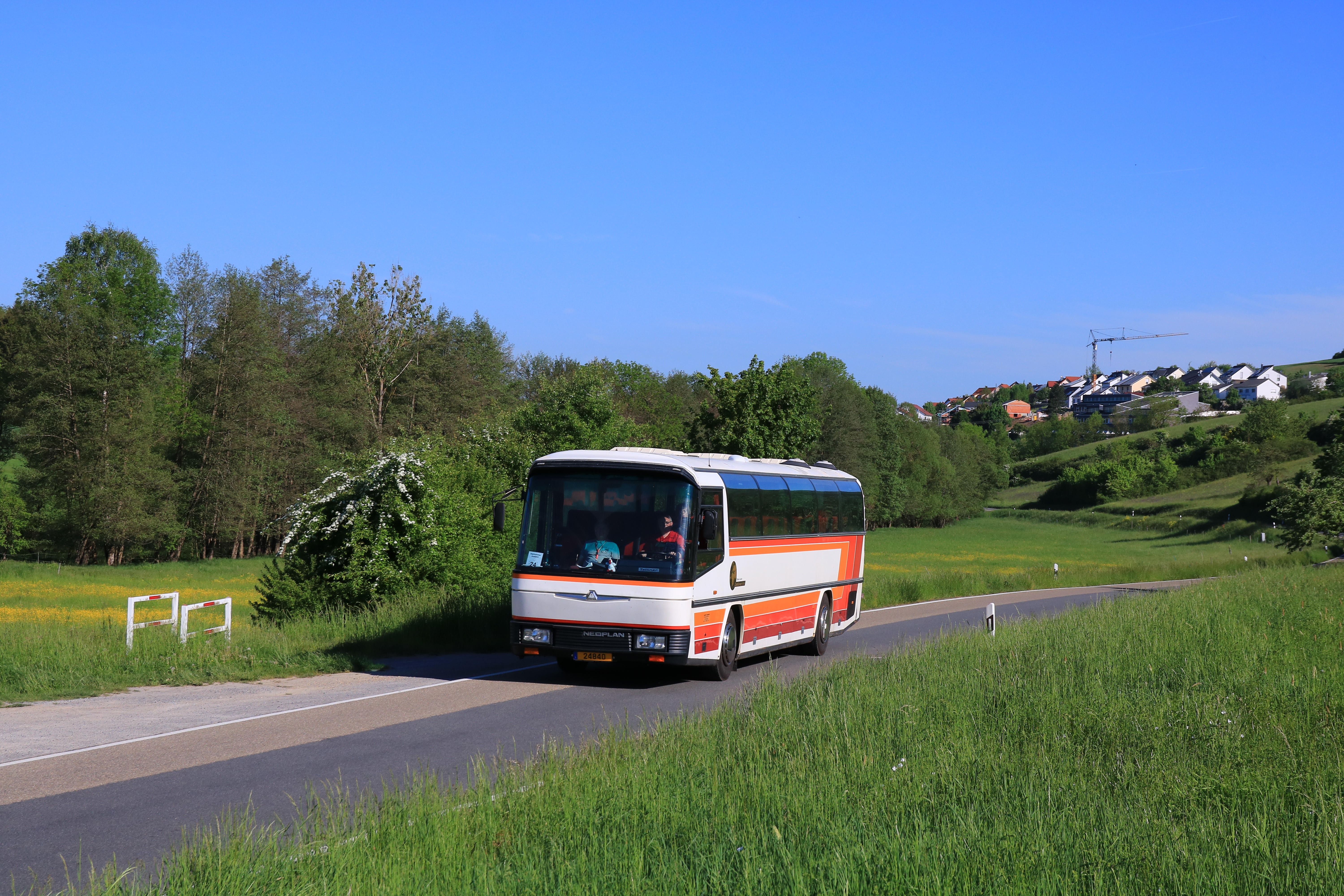 Fahrzeugseite (L)24840