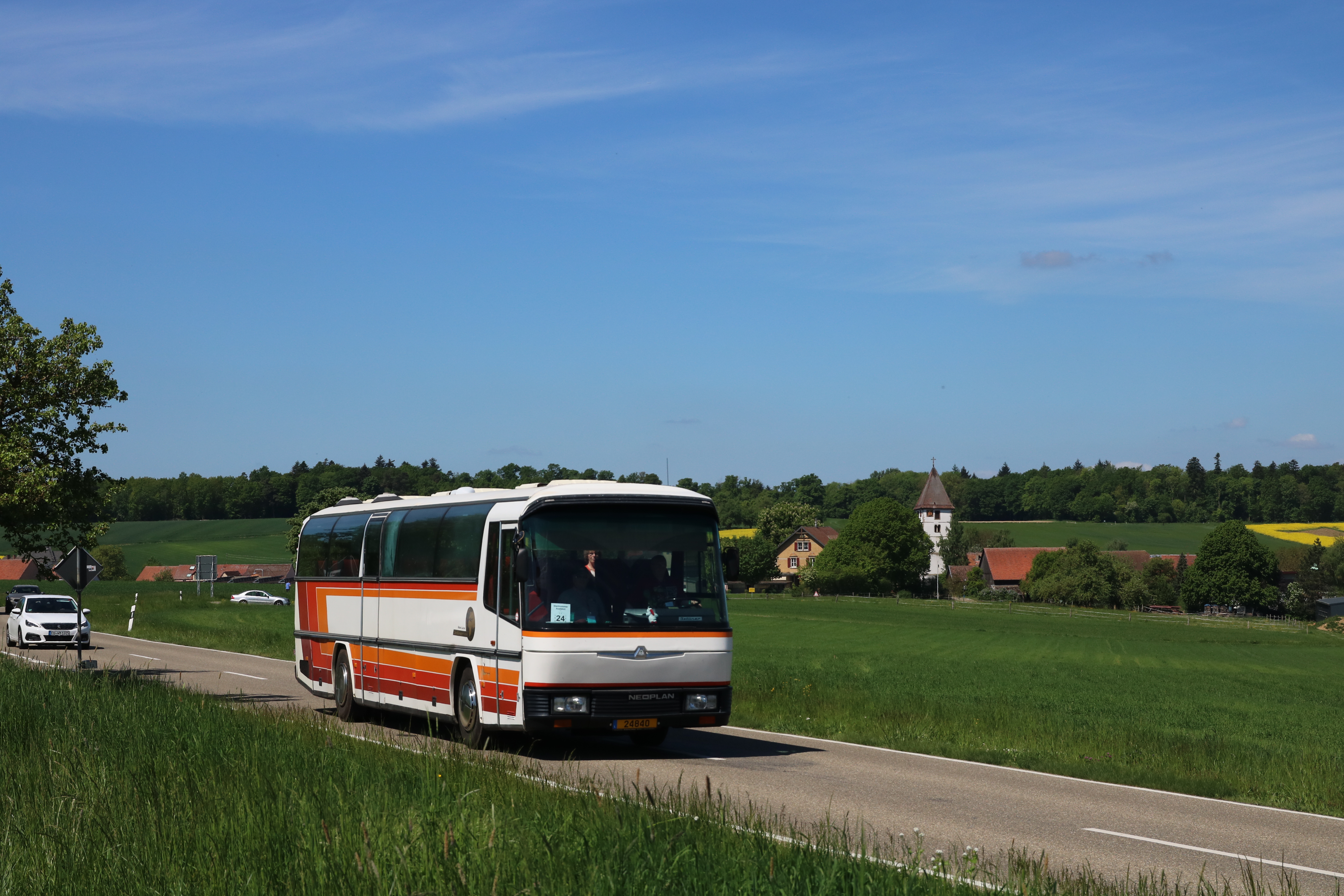 Fahrzeugseite (L)24840