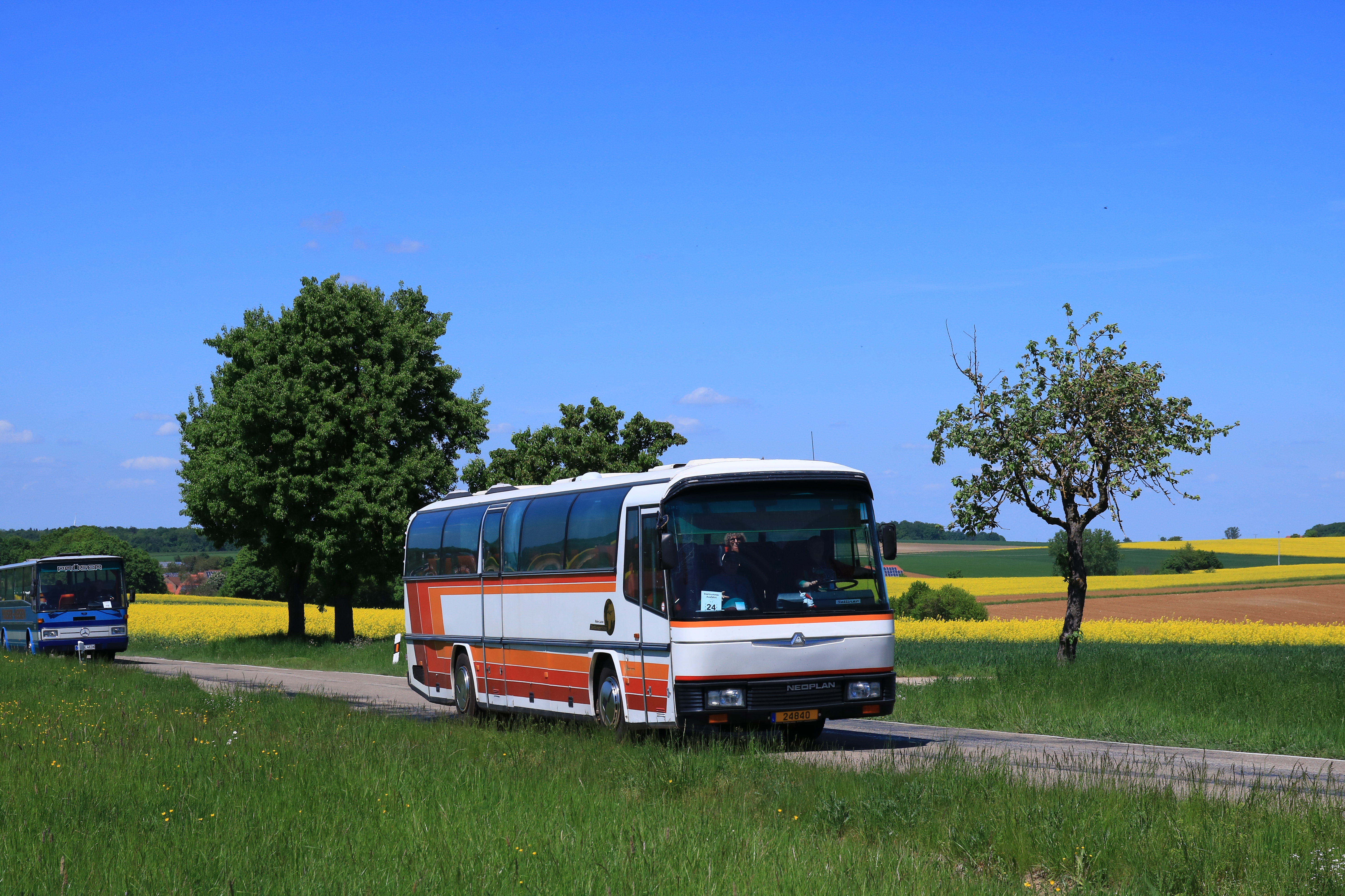 Fahrzeugseite (L)24840