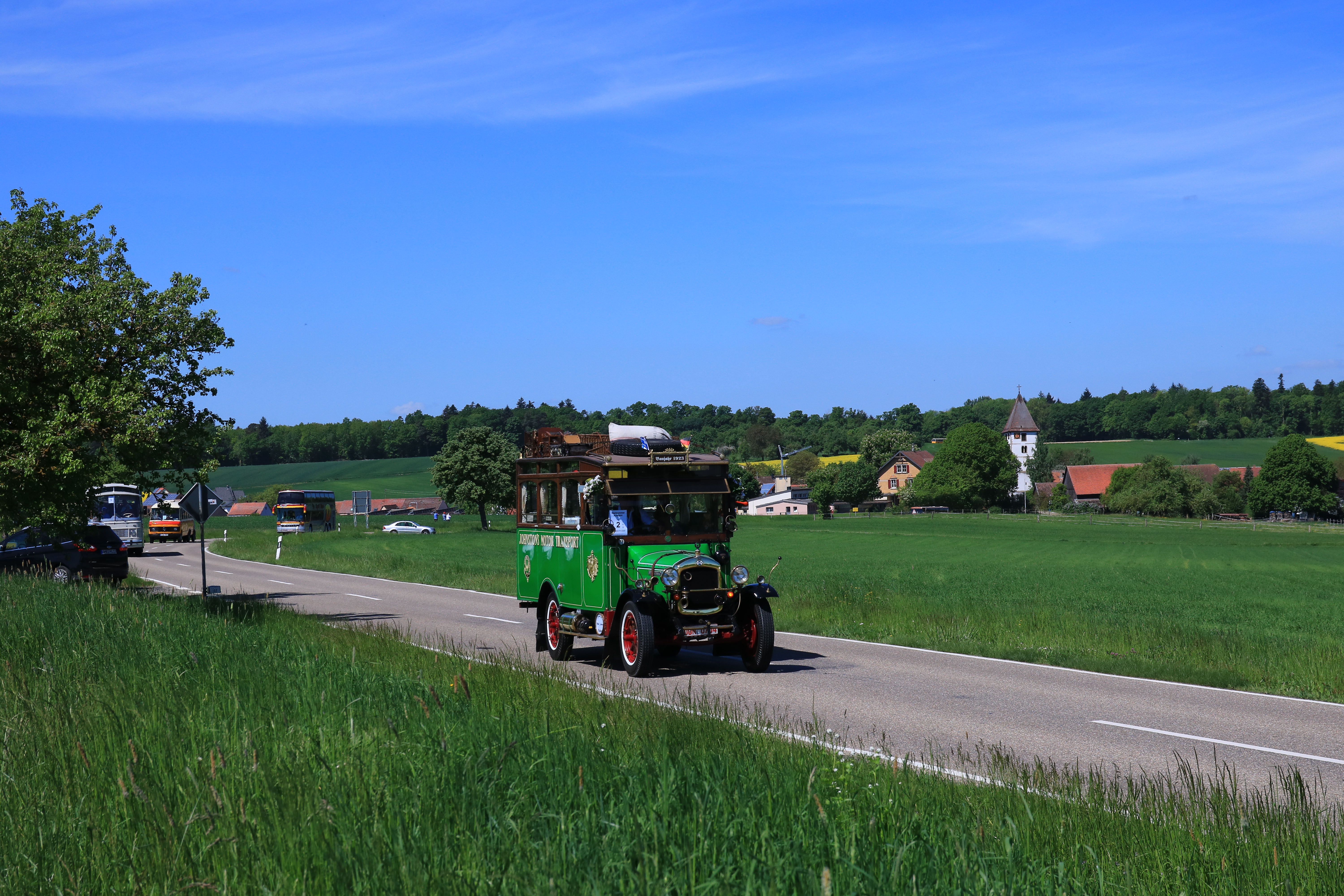 Fahrzeugseite DON-0754