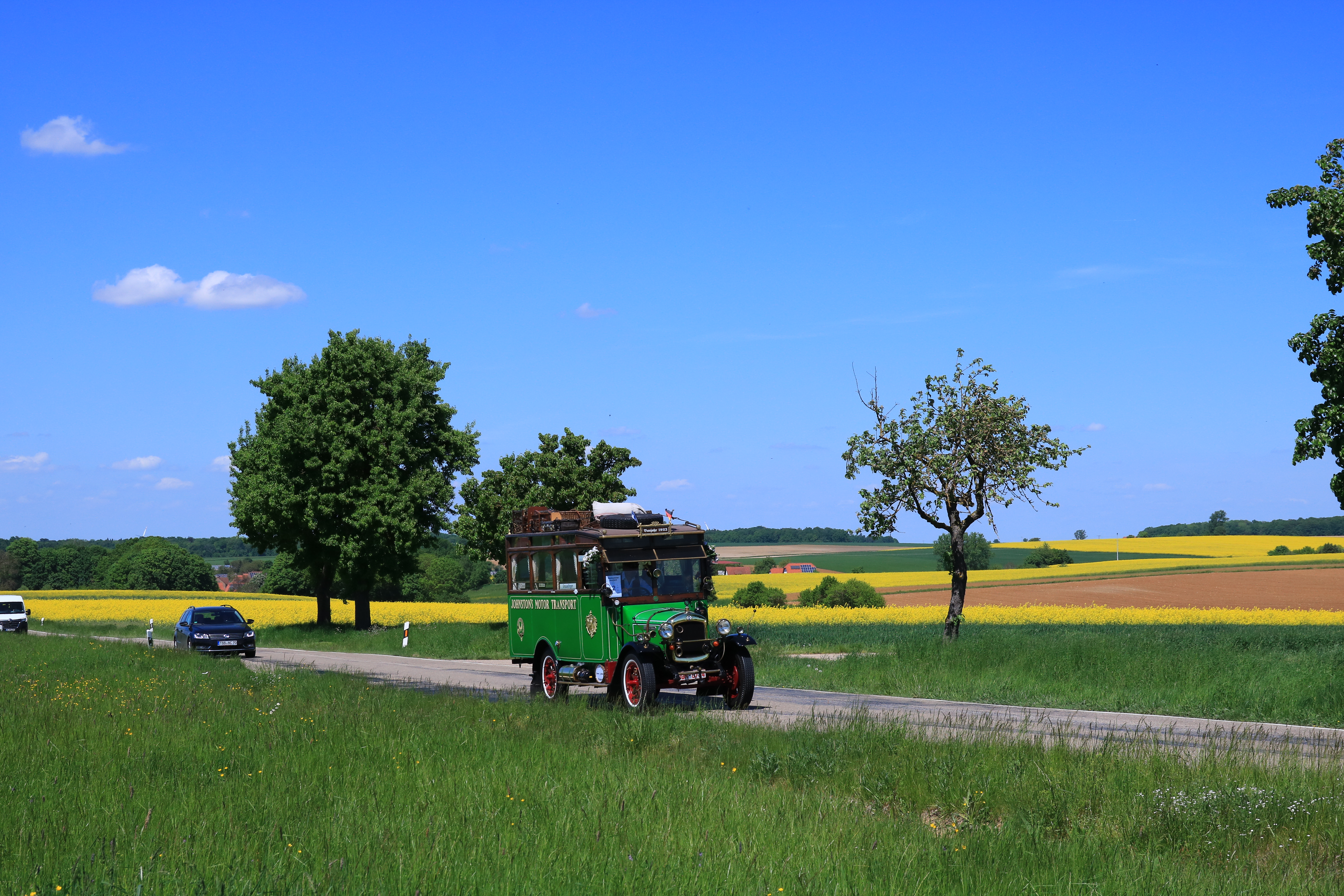 Fahrzeugseite DON-0754