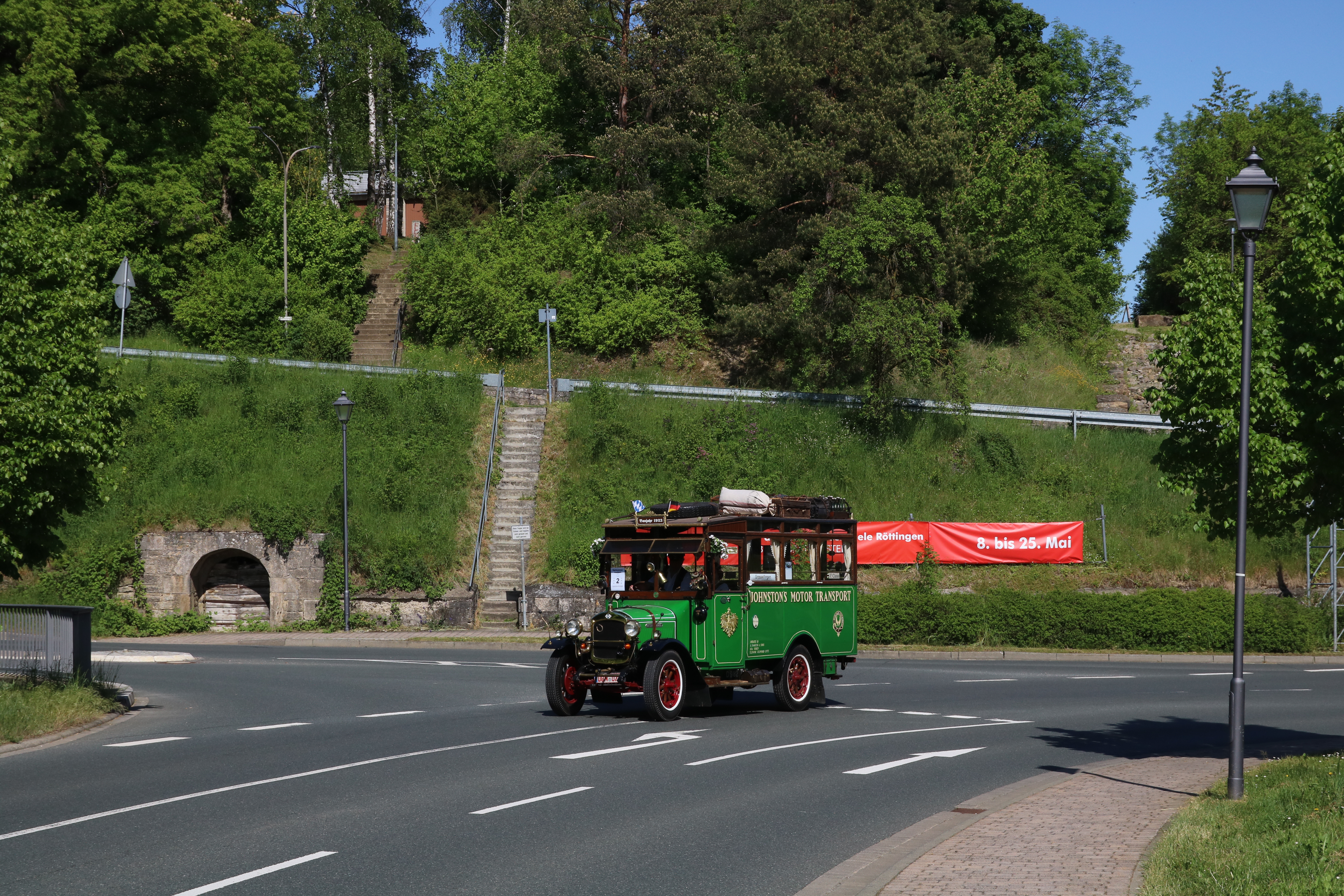 Fahrzeugseite DON-0754