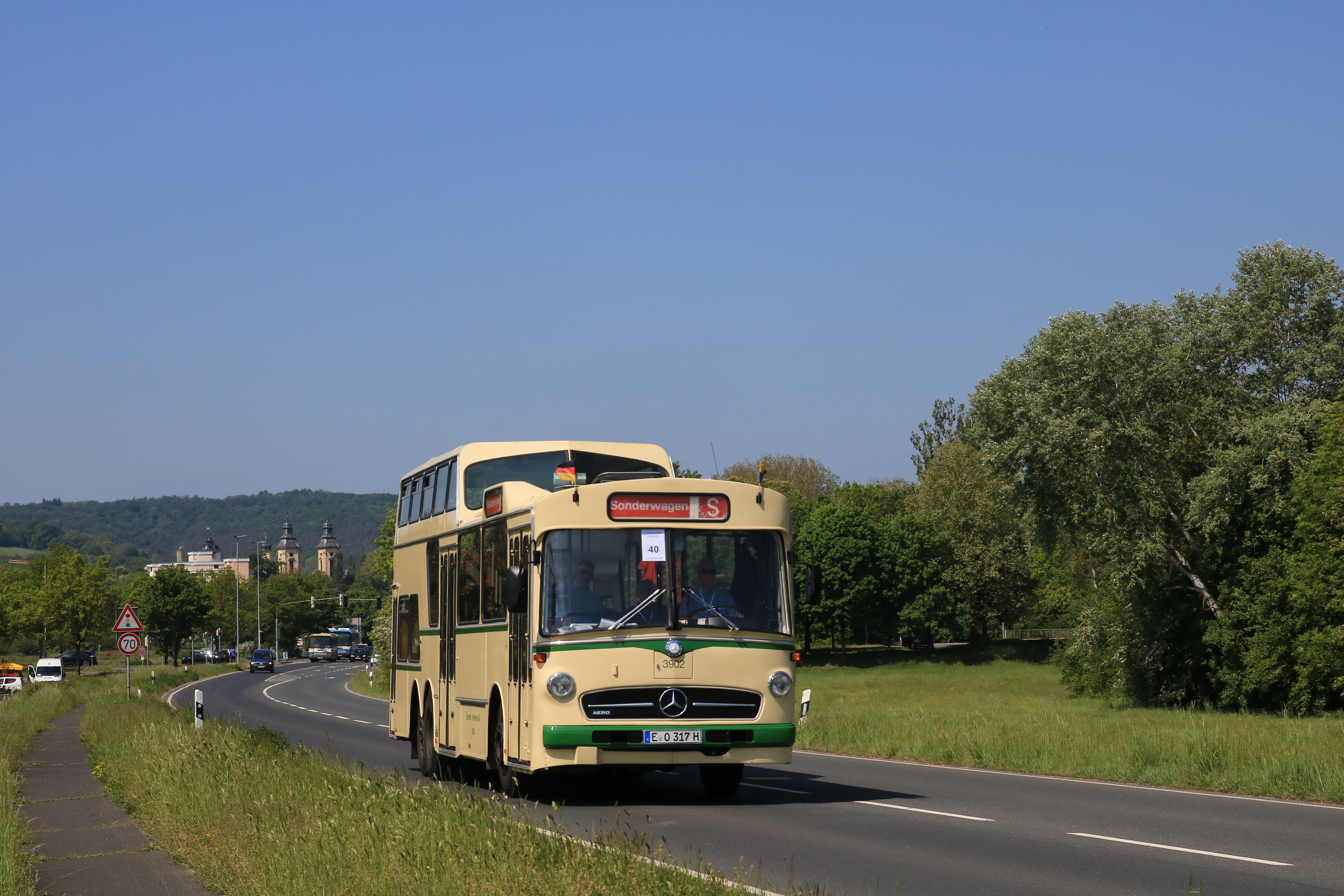 Fahrzeugseite E-O-317H