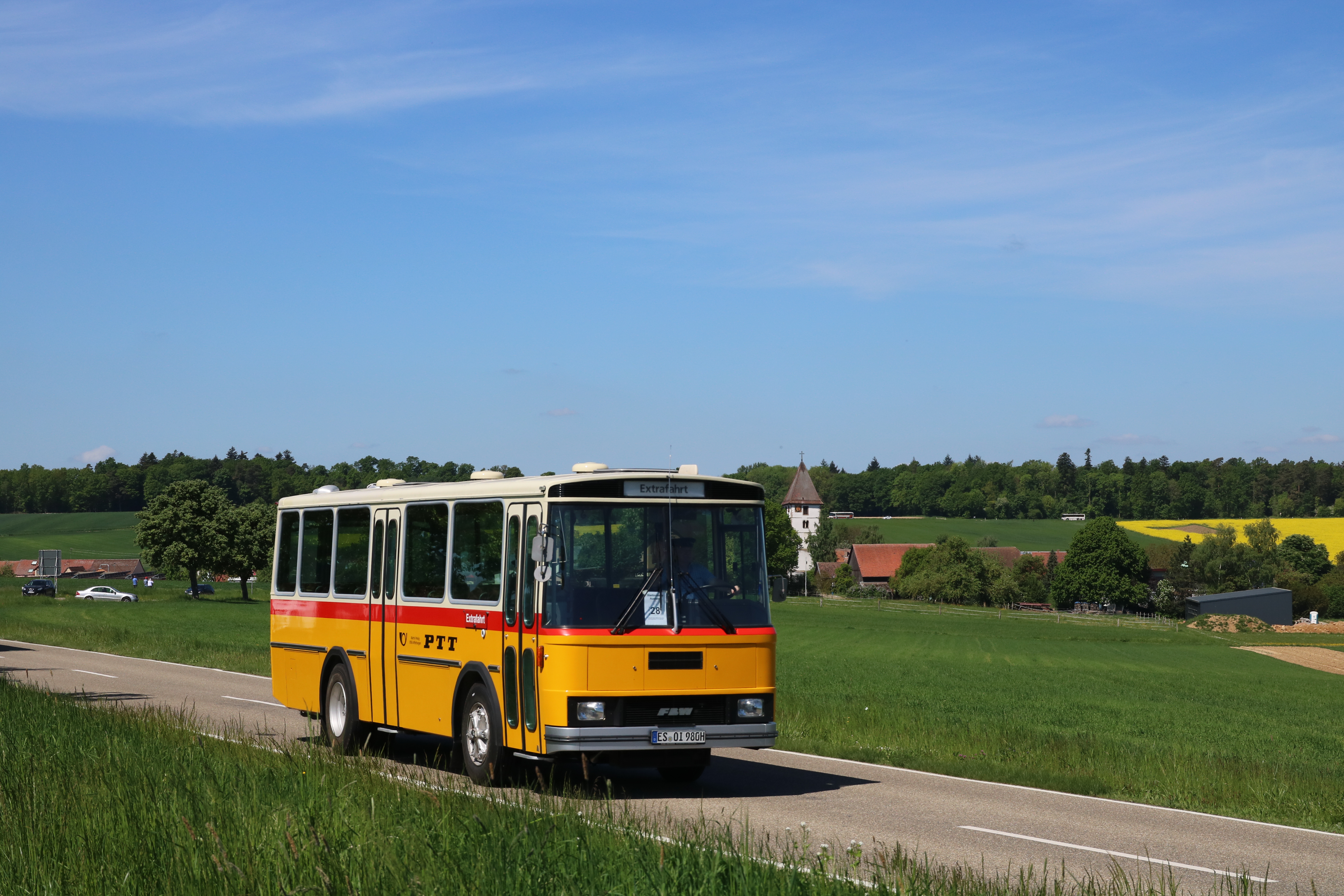 Fahrzeugseite ES-OI-980H